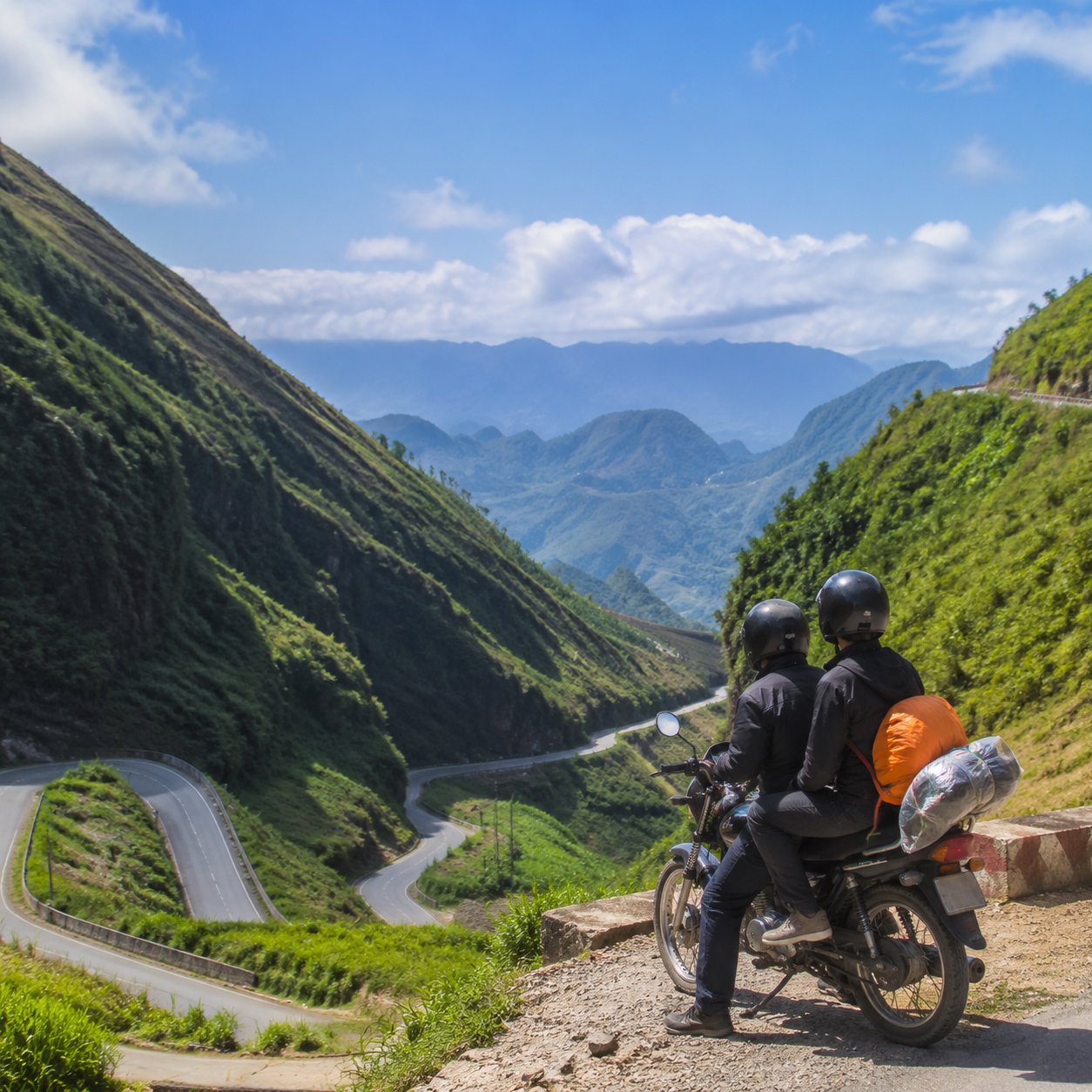 Tour Hà Giang 3 ngày 2 đêm: đi trọn gói hay tự túc thì hợp hơn?